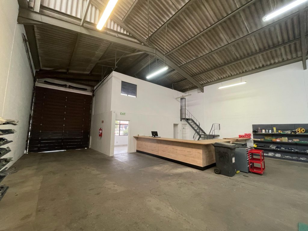 Warehouse to Rent Montague Gardens - Jigman Park