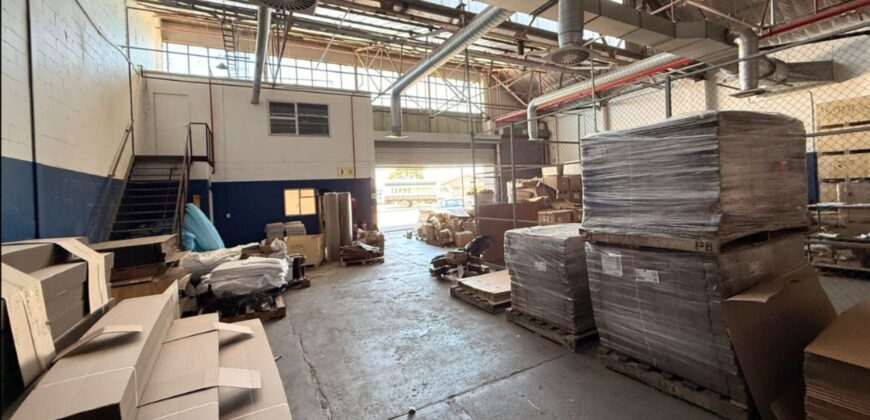 999 m² Warehouse to Rent Blackheath Industria