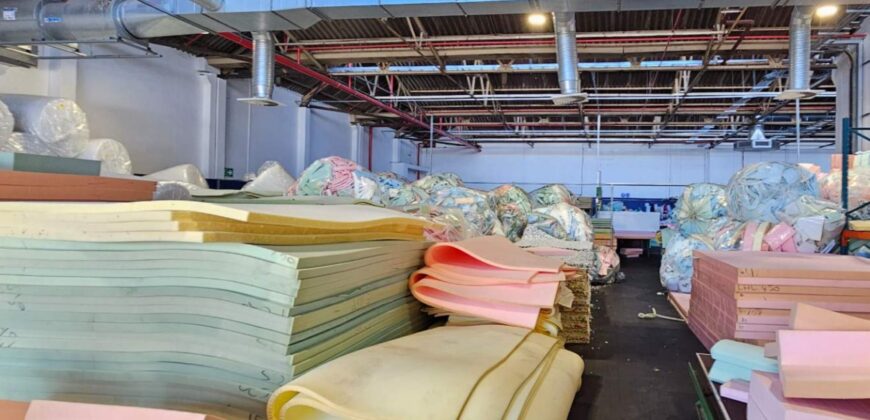 999 m² Warehouse to Rent Blackheath Industria