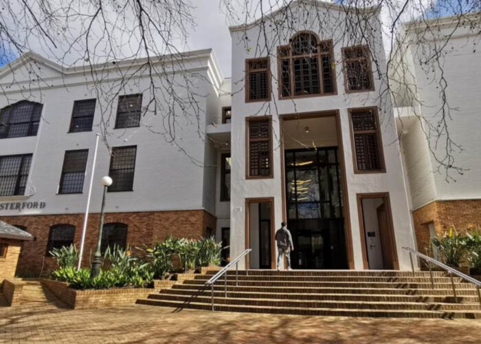 760 m² Office to Rent Great Westerford