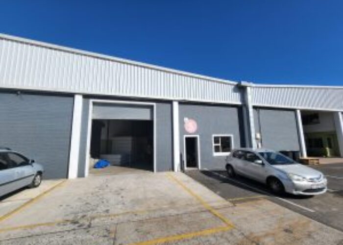 888 m² Warehouse to Rent Beaconvale