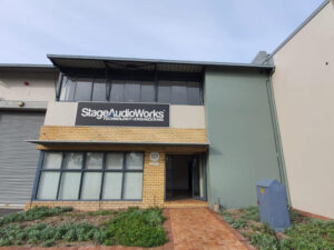 325 m² Warehouse to Rent Airport Industria