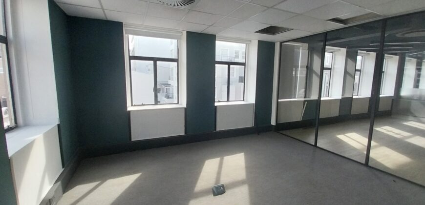 494 m² Office to Let Cape Town CBD