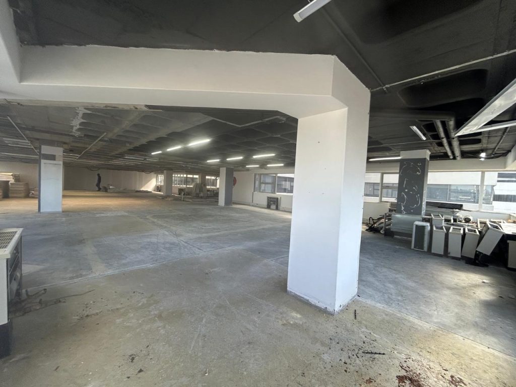 Office to Rent Claremont - Stadium on Main