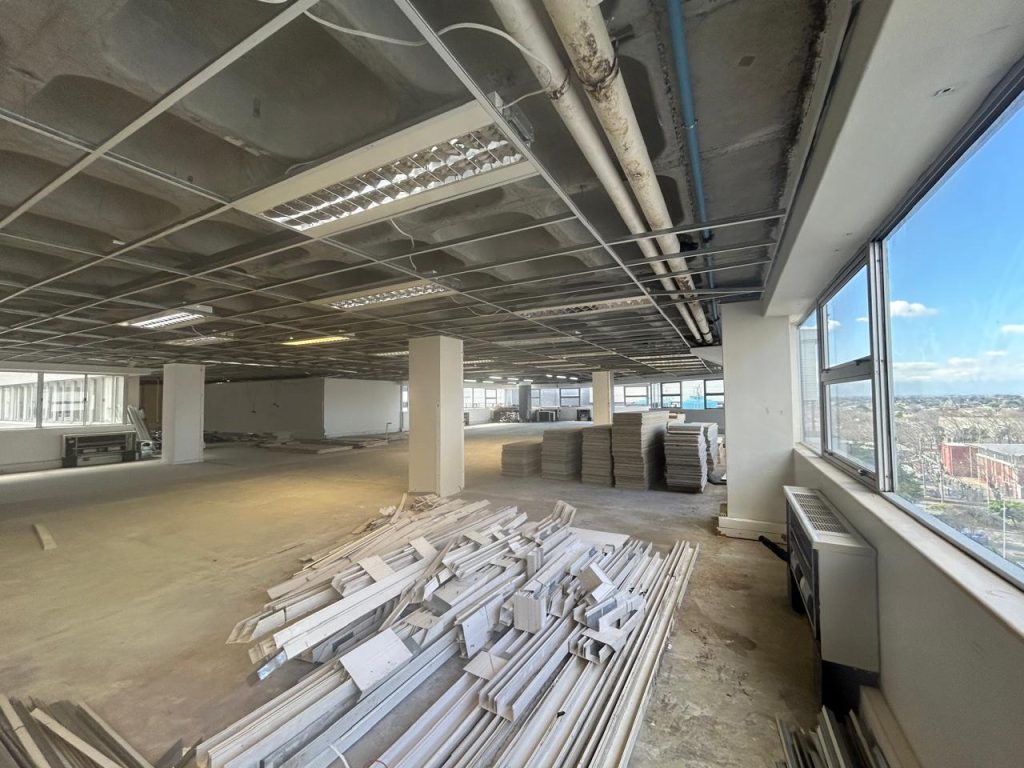 Office to Rent Claremont - Stadium on Main
