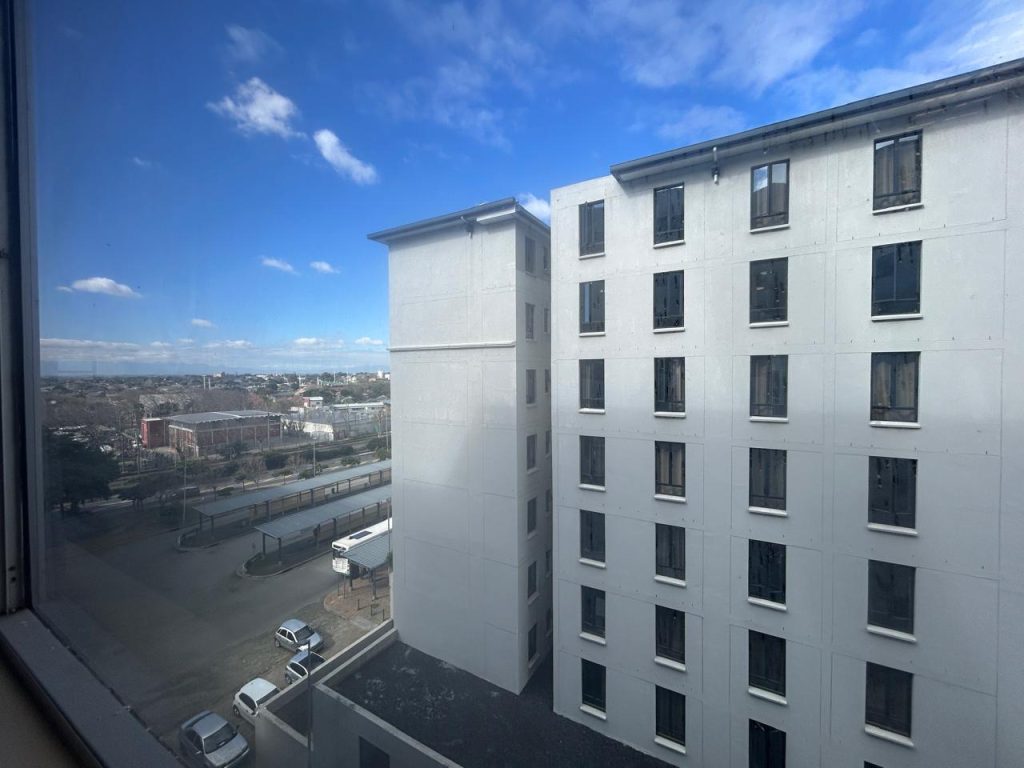 Office to Rent Claremont - Stadium on Main