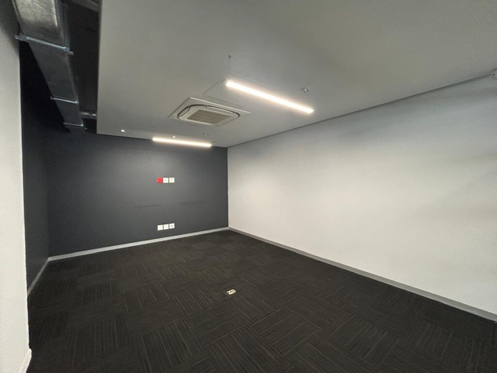 Office to Rent 33 Martin Hammerschlag
