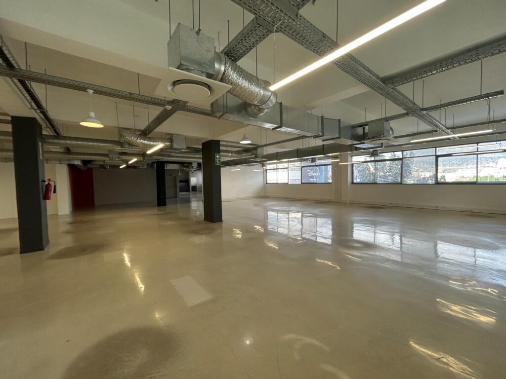 Office to Rent 33 Martin Hammerschlag
