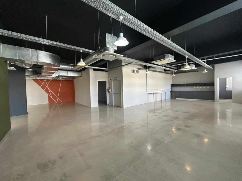Office to Rent 33 Martin Hammerschlag