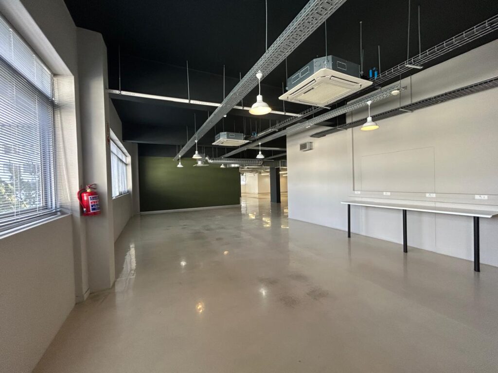 Office to Rent 33 Martin Hammerschlag