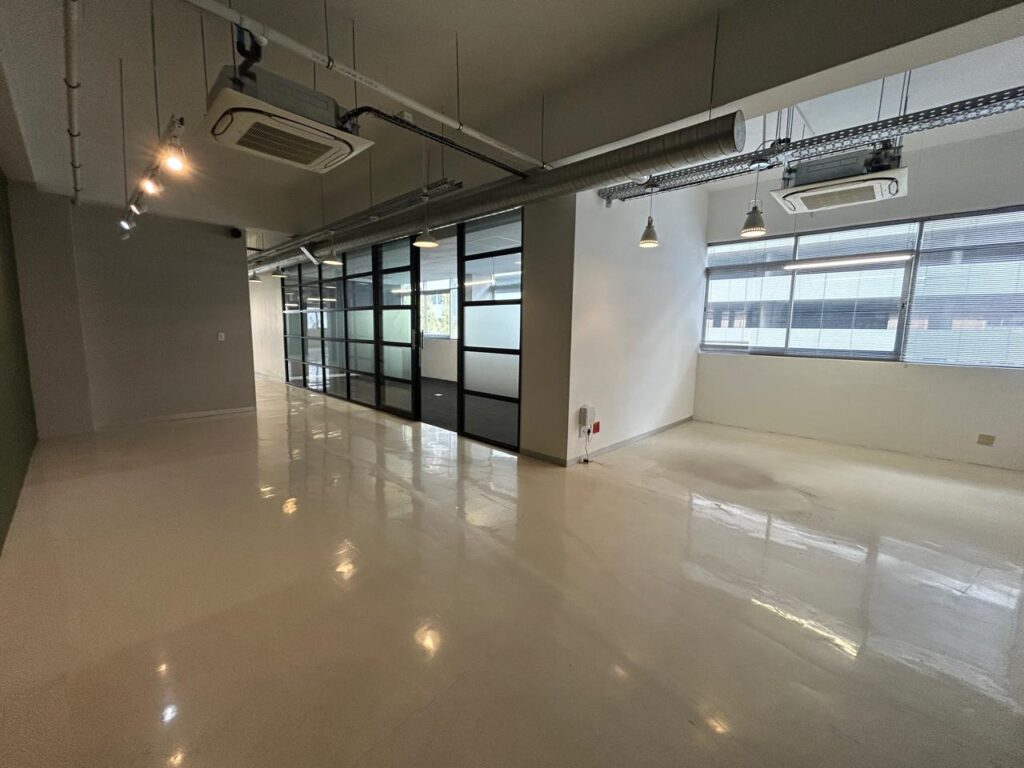 Office to Rent 33 Martin Hammerschlag