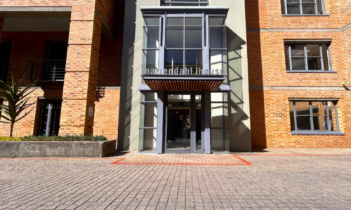 137 m² Office to Rent Newlands on Main