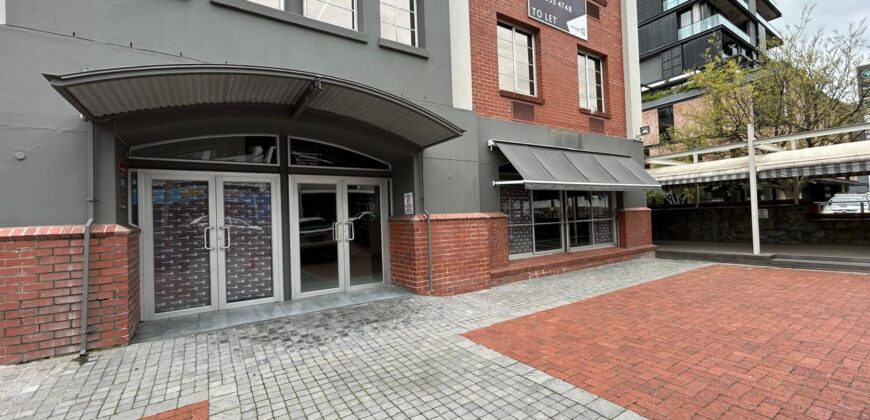 176 m² Retail Space to Rent Green Point