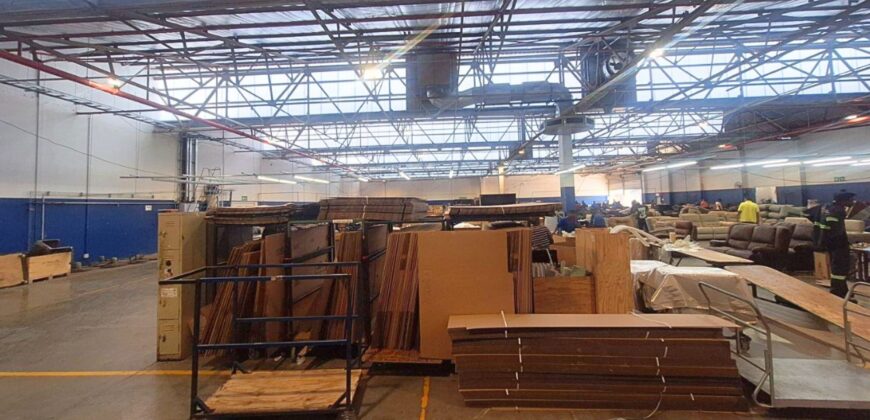 2,084 m² Warehouse to Rent Blackheath Industria