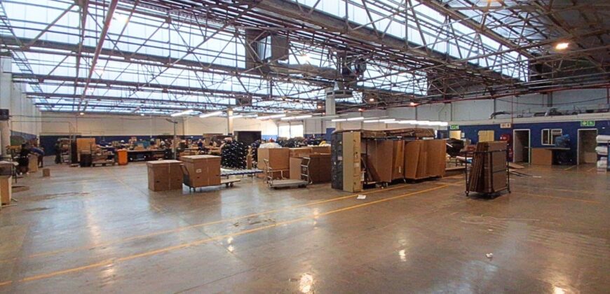 2,084 m² Warehouse to Rent Blackheath Industria