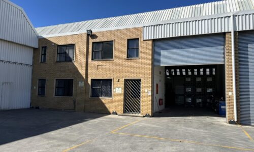 1,040 m² Warehouse to Rent Kyalami Plaza