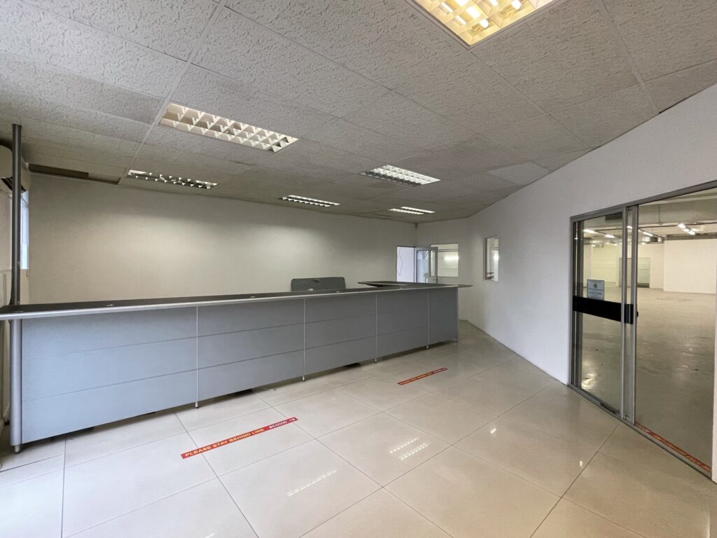 Retail Showroom to Rent Cape Town