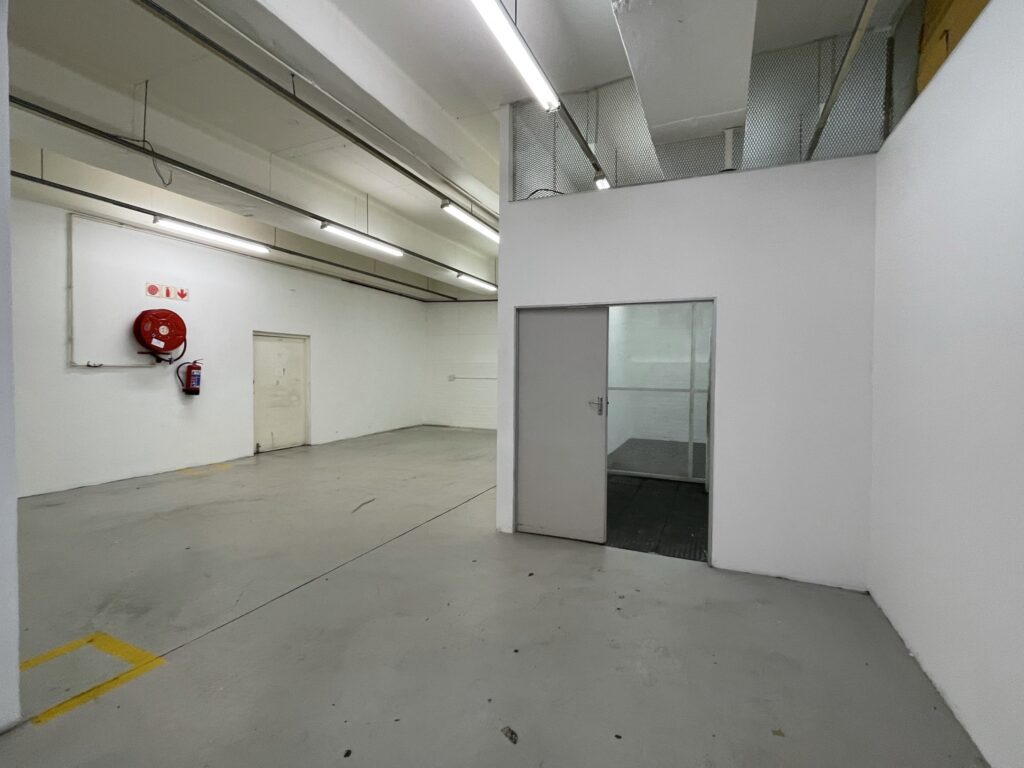 Retail Showroom to Rent Cape Town