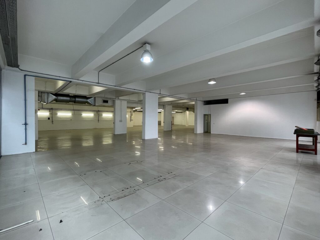 Retail Showroom to Rent Cape Town