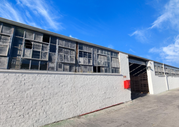 1,748 m² Warehouse to Rent Epping Industria
