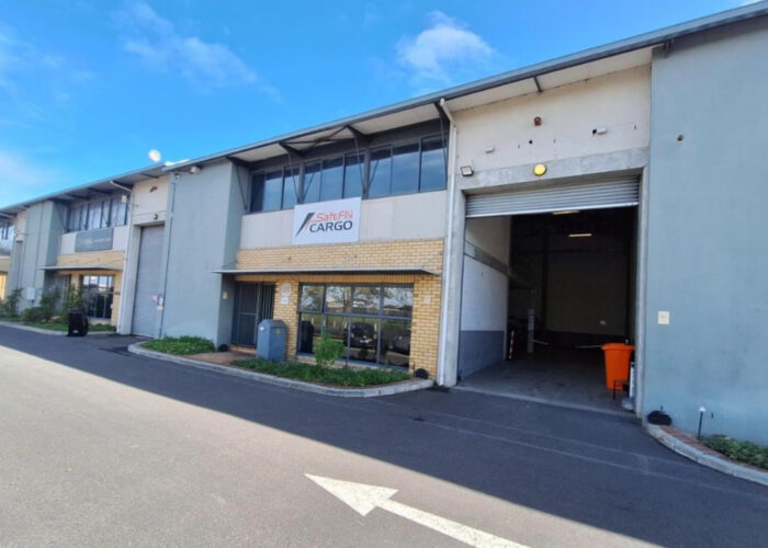 404 m² Warehouse to Rent Airport Industria