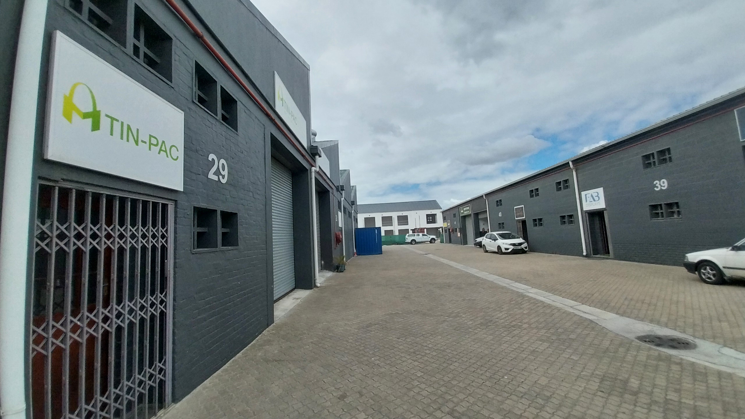 394 m² Warehouse to Rent Epping Industria