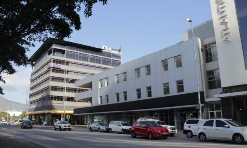 1,184 m² Office to Rent Foreshore