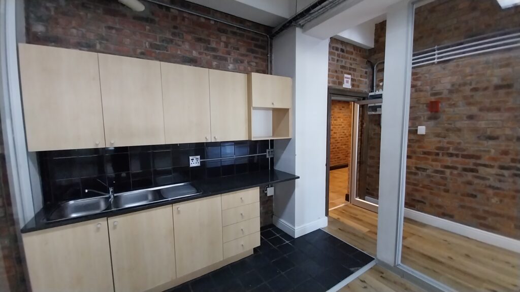 4 Loop Street