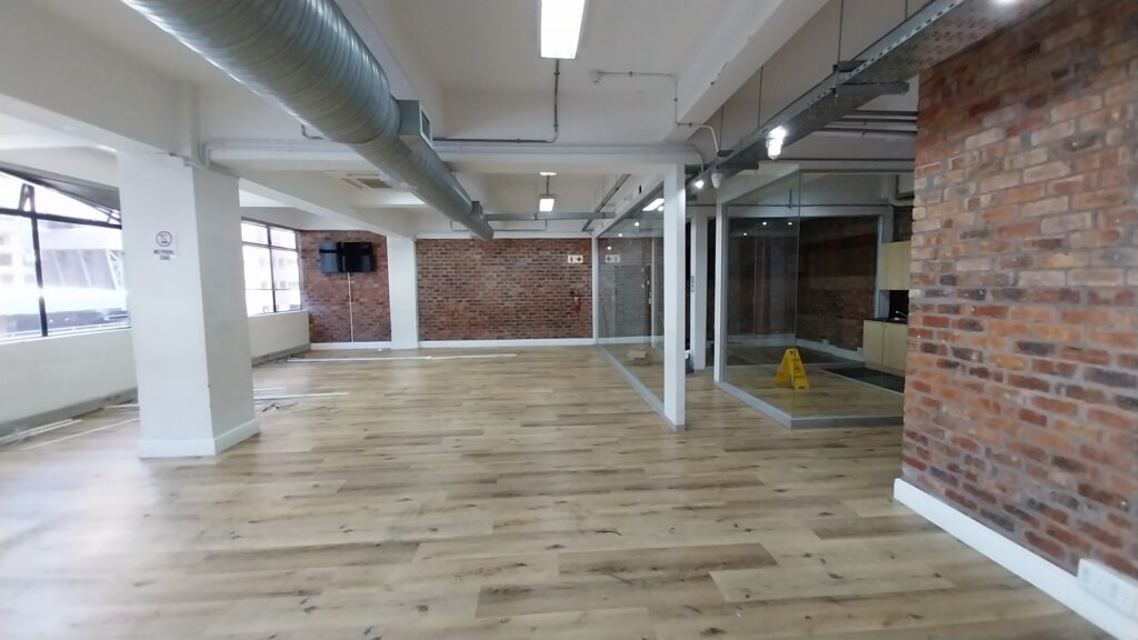 4 Loop Street