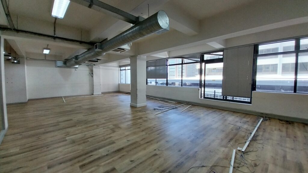 4 Loop Street
