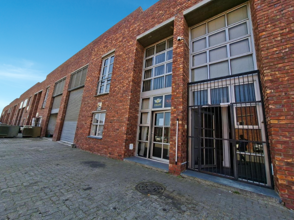 299 m² Warehouse to Rent Stikland