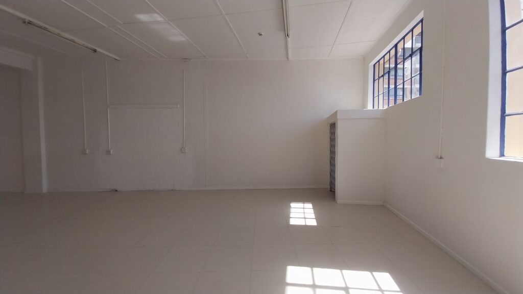 Warehouse to Let Observatory - St Michaels Park