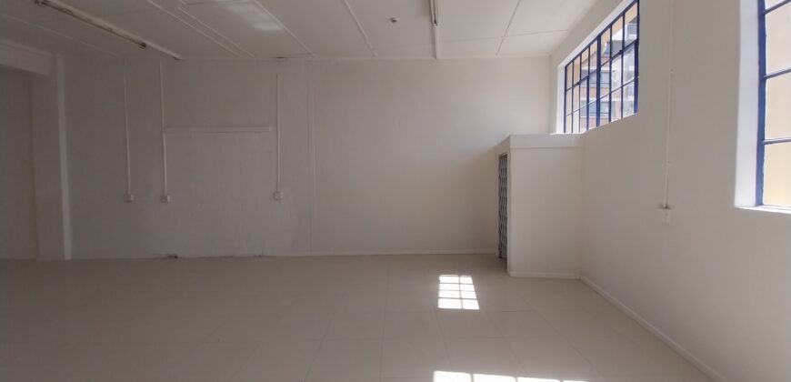 470 m² Warehouse to Rent Observatory