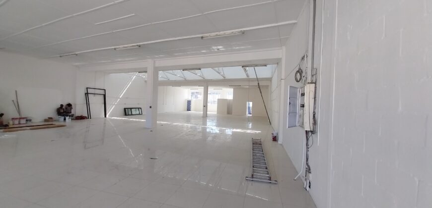 470 m² Warehouse to Rent Observatory