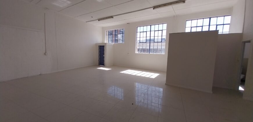 470 m² Warehouse to Rent Observatory