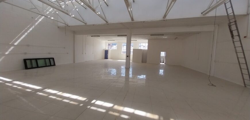 470 m² Warehouse to Rent Observatory