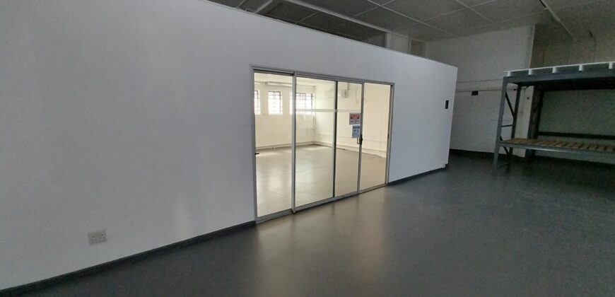 945 m² Warehouse to Rent Observatory