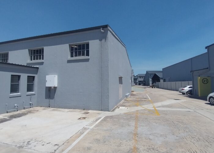 423 m² Warehouse to Rent Maitland