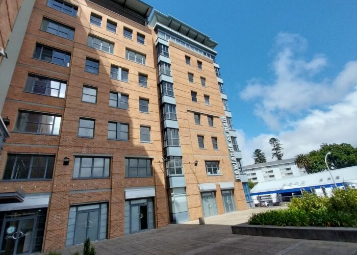 408 m² Office to Rent Newlands on Main