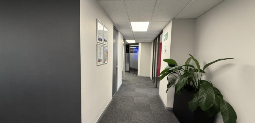 408 m² Office to Rent Newlands on Main