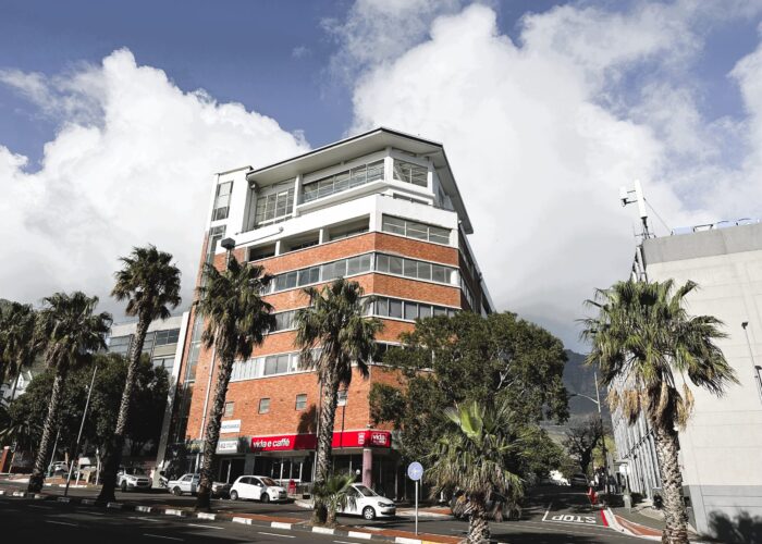 800 m² Office to Rent Gardens