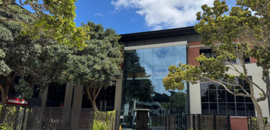 1,048 m² Office to Rent Black River Park