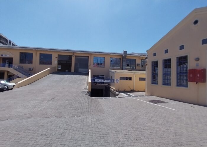 945 m² Warehouse to Rent Observatory