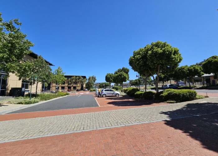 346 m² Office Space to Rent Plattekloof Office Park