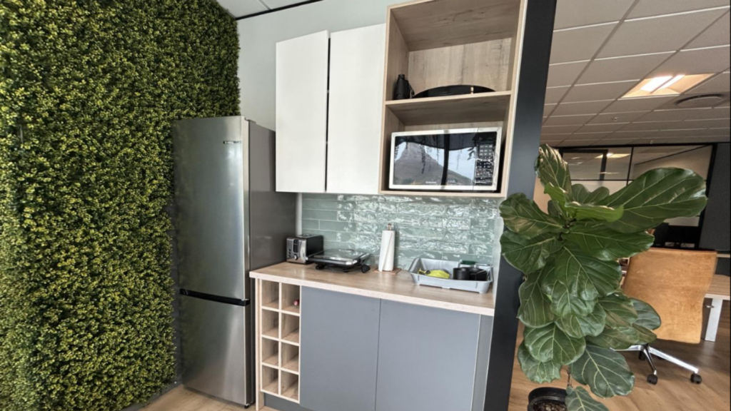 Office to Rent Portside Building