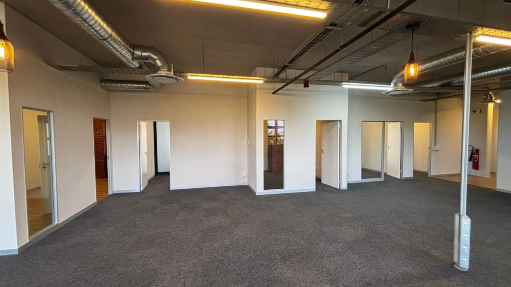 324 m² Office to Rent Black River Park