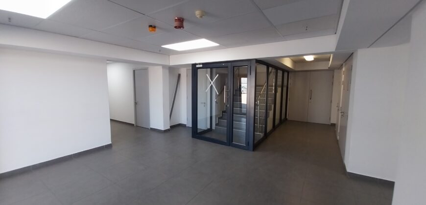 5,846 m² Warehouse to Rent Airport Industria