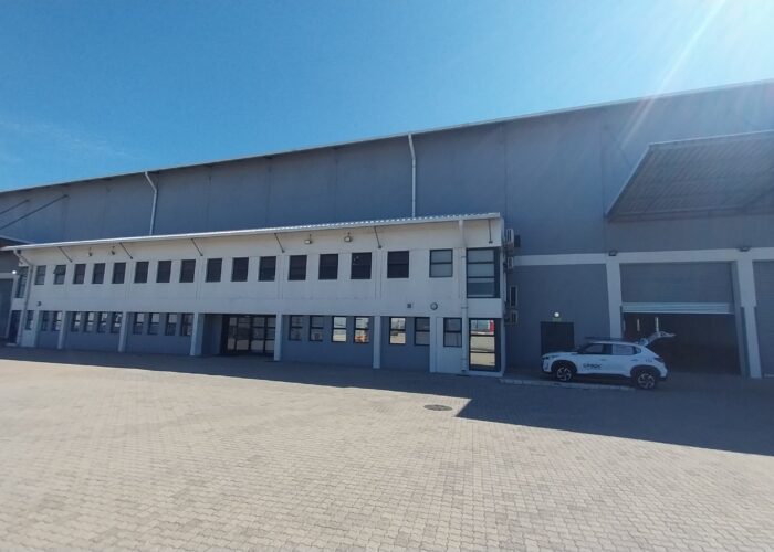 5,846 m² Warehouse to Rent Airport Industria