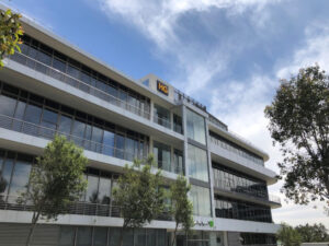 245 m² Office to Rent Gardens