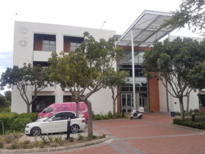 260 m² Office to Rent Waterfront